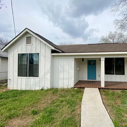 Buy this 3 bed house on freds boozery in 832 Denver Boulevard, San Antonio