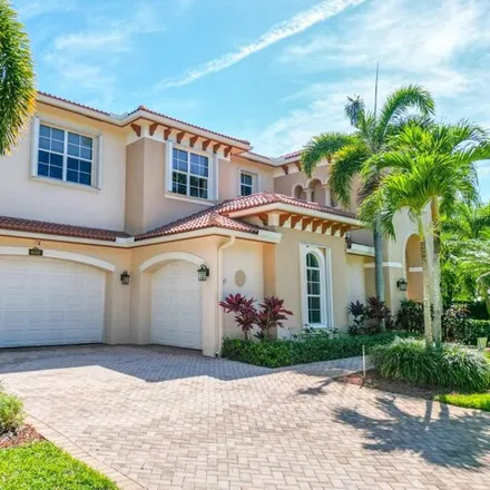 Buy this 6 bed house on 8183 Woods Landing Trail in Palm Beach County, FL 33411