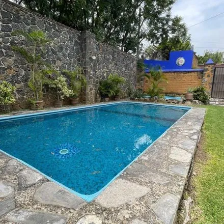 Buy this 4 bed house on Avenida Casandra in Primavera, 62330 Cuernavaca