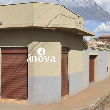 Rent this 2 bed house on Rua João Caetano in Fabrício, Uberaba - MG