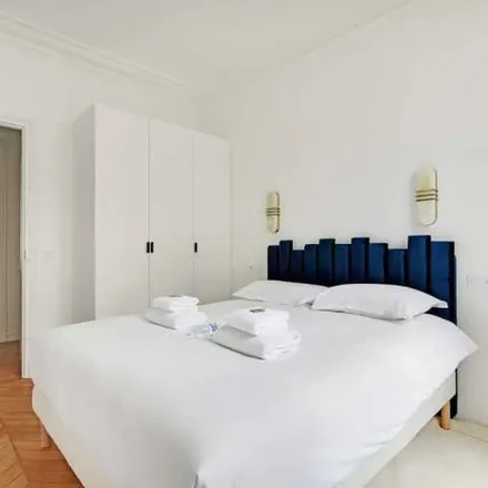 Rent this 3 bed apartment on 17 Rue de l'Hôtel de Ville in 92200 Neuilly-sur-Seine, France