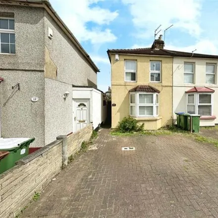 Buy this 3 bed duplex on Upton Road in Upton, London