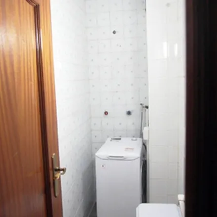 Image 7 - Calle Rodrigo de Triana, 63, 41010 Seville, Spain - Apartment for rent