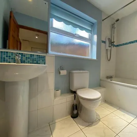 Image 7 - Twin Maple Cottage, Hayes, Great London, Ub8 - Duplex for rent