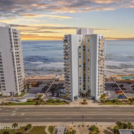 Image 1 - Oceans Three, South Atlantic Avenue, Daytona Beach Shores, Volusia County, FL 32118, USA - Condo for sale