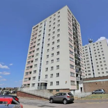 Image 4 - Tiverton House, Exeter Road, Enfield Highway, London, EN3 7TW, United Kingdom - Apartment for sale