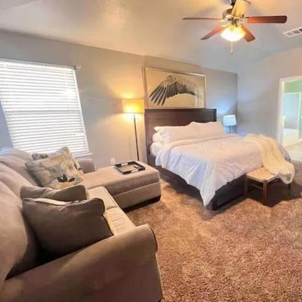 Rent this 4 bed house on Killeen