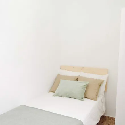 Rent this 1 bed apartment on Avinguda del Regne de València in 52, 46005 Valencia