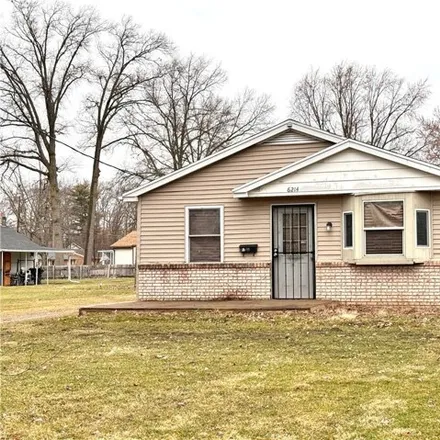 Buy this 3 bed house on 6214 Judge Drive in Toledo, OH 43615