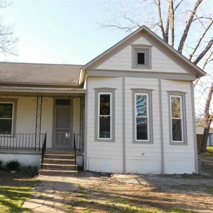 Buy this 4 bed house on 342 Northwest 3rd Street in Hubbard, Hill County