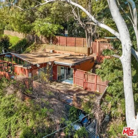 Image 2 - 8879 Hollywood Hills Road, Los Angeles, CA 90046, USA - House for sale