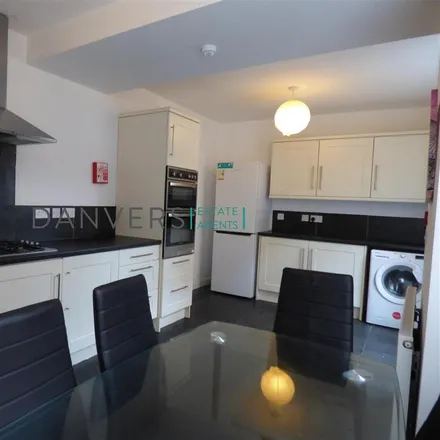 Rent this 4 bed house on University of Leicester in Westcotes Drive, Leicester