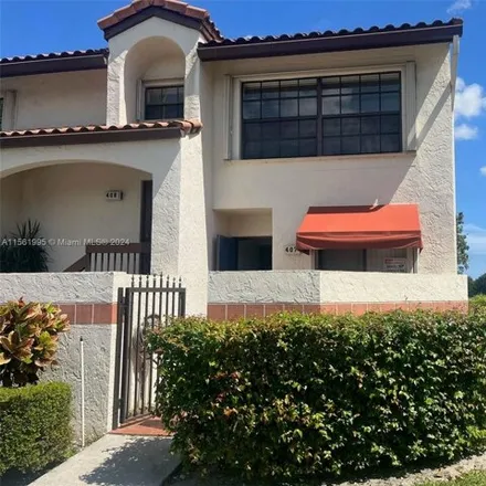 Buy this 2 bed condo on 508 Lincoln Court in Lakeview, Deerfield Beach