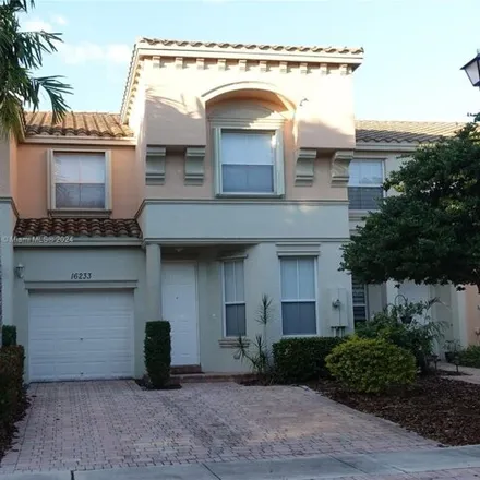 Rent this 3 bed townhouse on 16224 Southwest 47th Court in Miramar, FL 33027