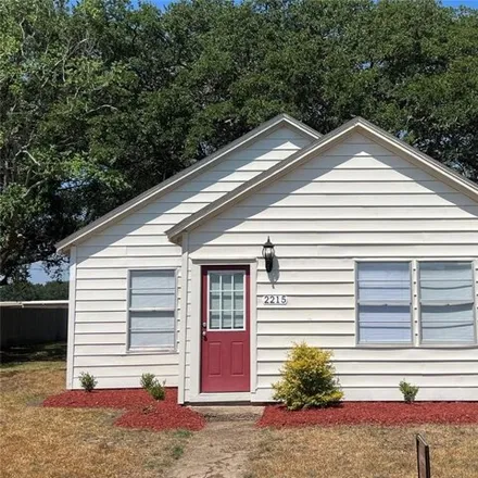 Rent this 4 bed house on 5876 1st Street in Danbury, Brazoria County