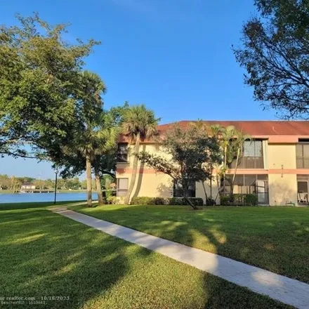Rent this 3 bed condo on Applewood II in Coconut Creek, FL 33066