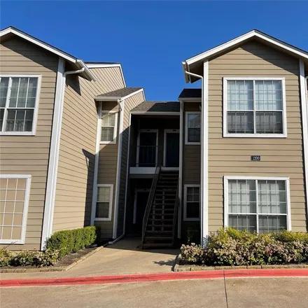 Rent this 2 bed condo on 8500 Coppertowne Lane in Dallas, TX 75243
