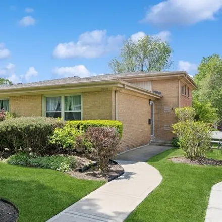 Buy this 3 bed house on 9332 Lavergne Ave in Skokie, Illinois