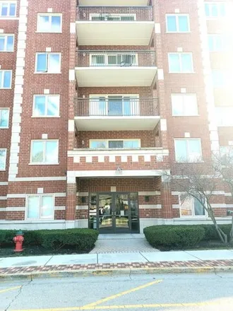 Buy this 2 bed condo on Towne Square of Skokie in 5000 Oakton Street, Skokie