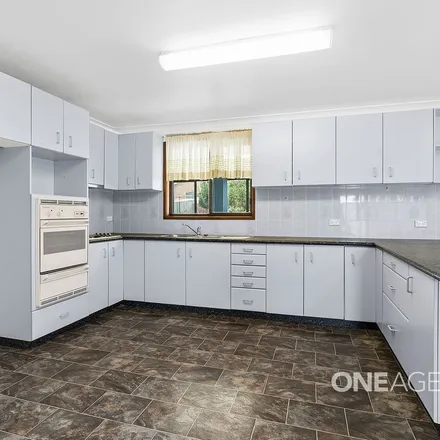Rent this 3 bed apartment on Albion Street in Sanctuary Point NSW 2540, Australia