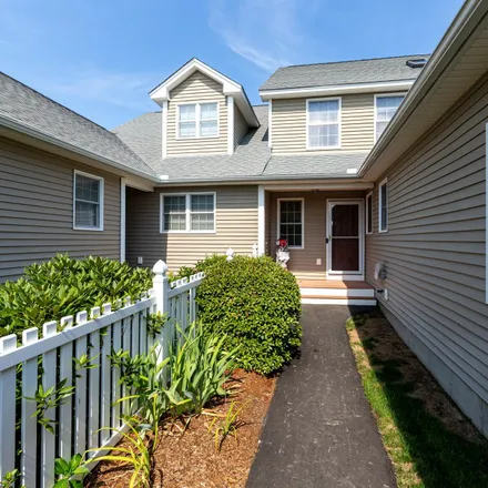 Buy this 2 bed townhouse on 201 Academy Road in Pembroke, Merrimack County