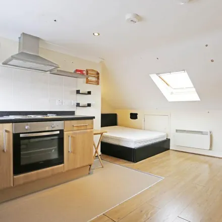 Image 3 - Chester Road, High Road, London, IG3 8RL, United Kingdom - Apartment for rent