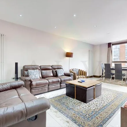 Rent this 2 bed apartment on Water Gardens (1-47) in Burwood Place, London