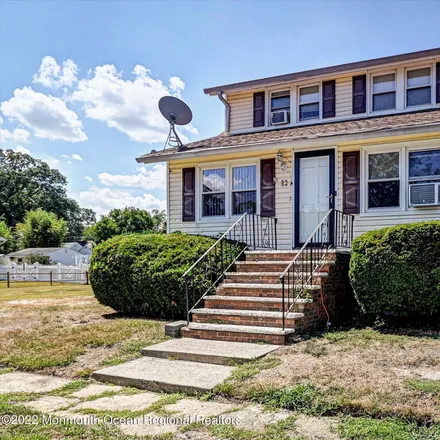 Buy this 4 bed house on 33 Pinewood Avenue in West Keansburg, Hazlet Township
