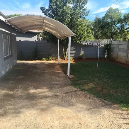 Image 8 - Lily Avenue, Adamayview, Klerksdorp, 2571, South Africa - Apartment for rent