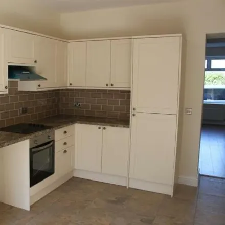 Rent this 3 bed townhouse on Tonyrefail Road in Pontypridd, CF37 1QA