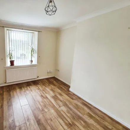 Image 2 - Ebbw Vale Row, Cwmavon, SA12 9AY, United Kingdom - Townhouse for rent