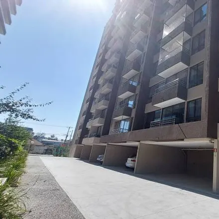 Buy this studio apartment on Avenida El Parrón 197 in 797 0670 La Cisterna, Chile