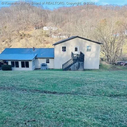 Buy this 4 bed house on 99 Francisco Lane in Kanawha County, WV 25312