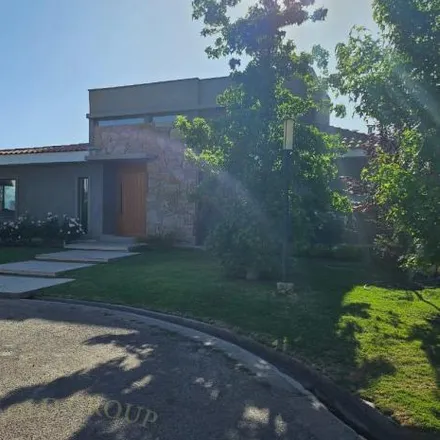 Buy this studio house on Olivos in Distrito Carrodilla, 5781 Luján de Cuyo