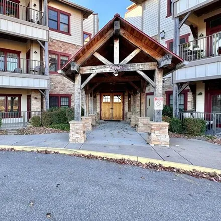 Image 4 - South Peak Boulevard, Cave Spring, VA 24015, USA - Condo for sale