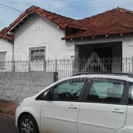 Buy this 3 bed house on Rua Fagundes Varella in Vila Santa Isabel, São Carlos - SP
