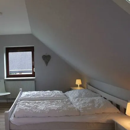 Rent this 2 bed duplex on 25718 Friedrichskoog