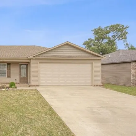 Buy this 3 bed house on 243 Gavin Drive in Paragould, AR 72450