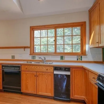 Image 7 - 9 Robinson Park, Winchester, MA 01890, USA - House for sale