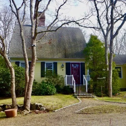 Rent this 3 bed house on 2 Fishermans Knot Road in Edgartown, MA 02539