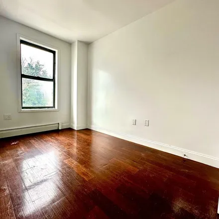Image 2 - 428 East 134th Street, New York, NY 10454, USA - Townhouse for rent