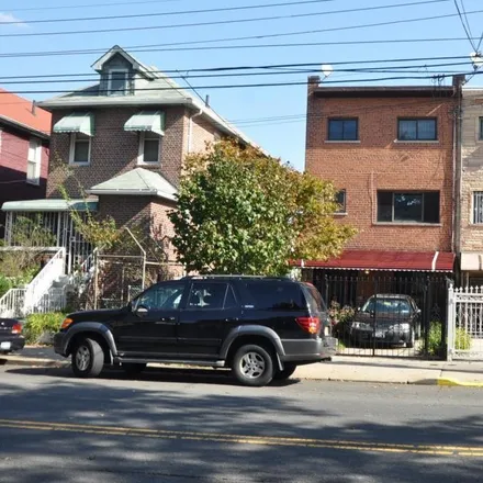Buy this 4 bed house on 718 Rosedale Avenue in New York, NY 10473