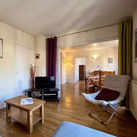 Rent this 2 bed apartment on 05100 Briançon
