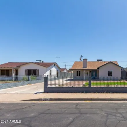 Buy this 4 bed house on 2217 North 23rd Place in Phoenix, AZ 85006