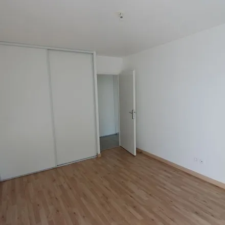 Rent this 3 bed apartment on 42Bis Avenue du Général de Gaulle in 77330 Ozoir-la-Ferrière, France