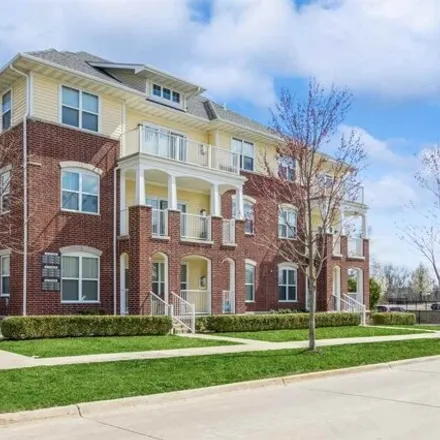 Buy this 2 bed condo on Elks Lodge Country Club in Iowa River Corridor Trail, Iowa City