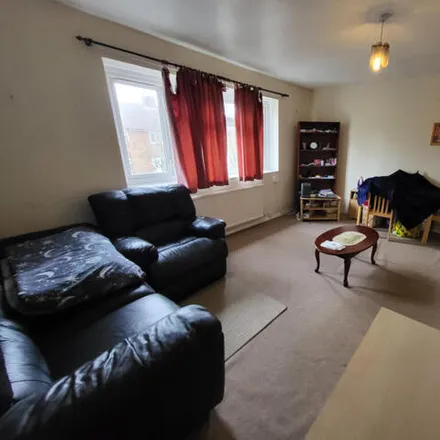 Image 3 - 10 Knowles Place, Manchester, M15 6DA, United Kingdom - Apartment for sale