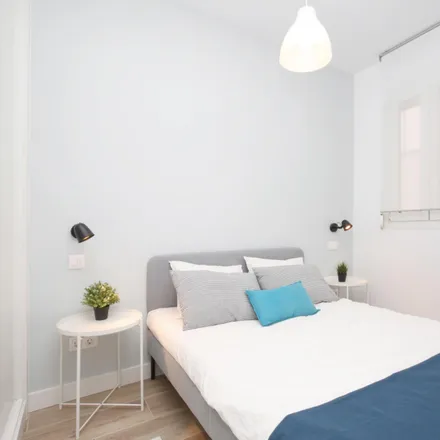 Rent this 1 bed apartment on Calle de Alvarado in 16, 28039 Madrid