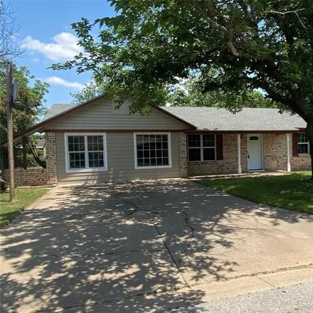 Buy this 4 bed house on 2141 Southeast 23rd Avenue in Mineral Wells, TX 76067