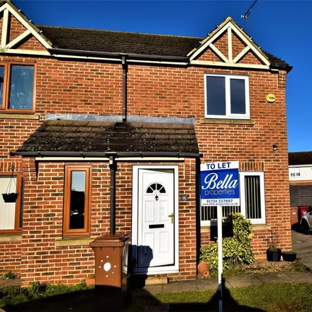 Rent this 2 bed duplex on 17 Ivy House Court in North Lincolnshire, DN16 3GS